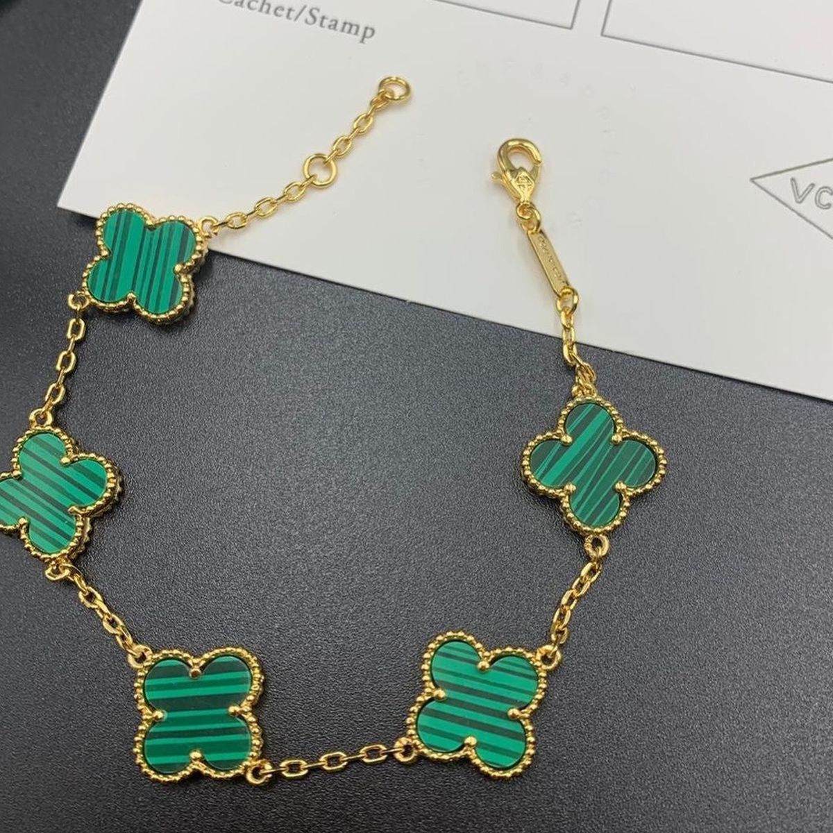 Bracelet 5 Motifs VC